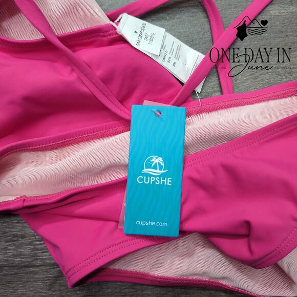 Cupshe Lace Up Nack One Piece Swimsuit Size M - Picture 4 of 7